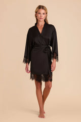 Claudette Robe