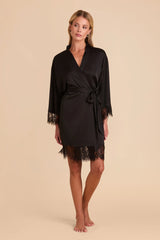 Claudette Robe